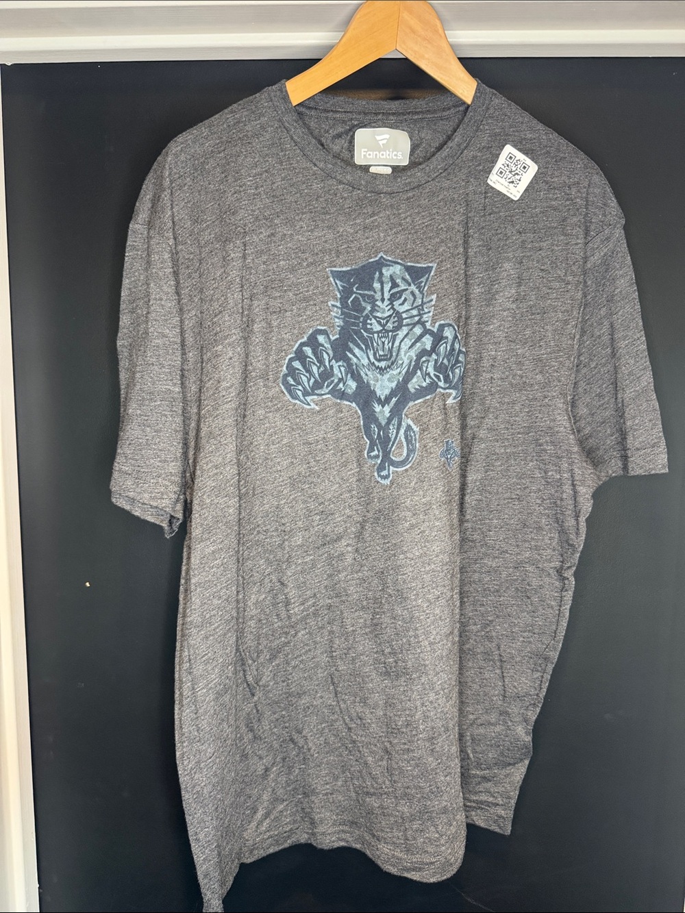 Fanatics Florida Panthers Charcoal Gray XL Short Sleeve Tee with Panther NWOT